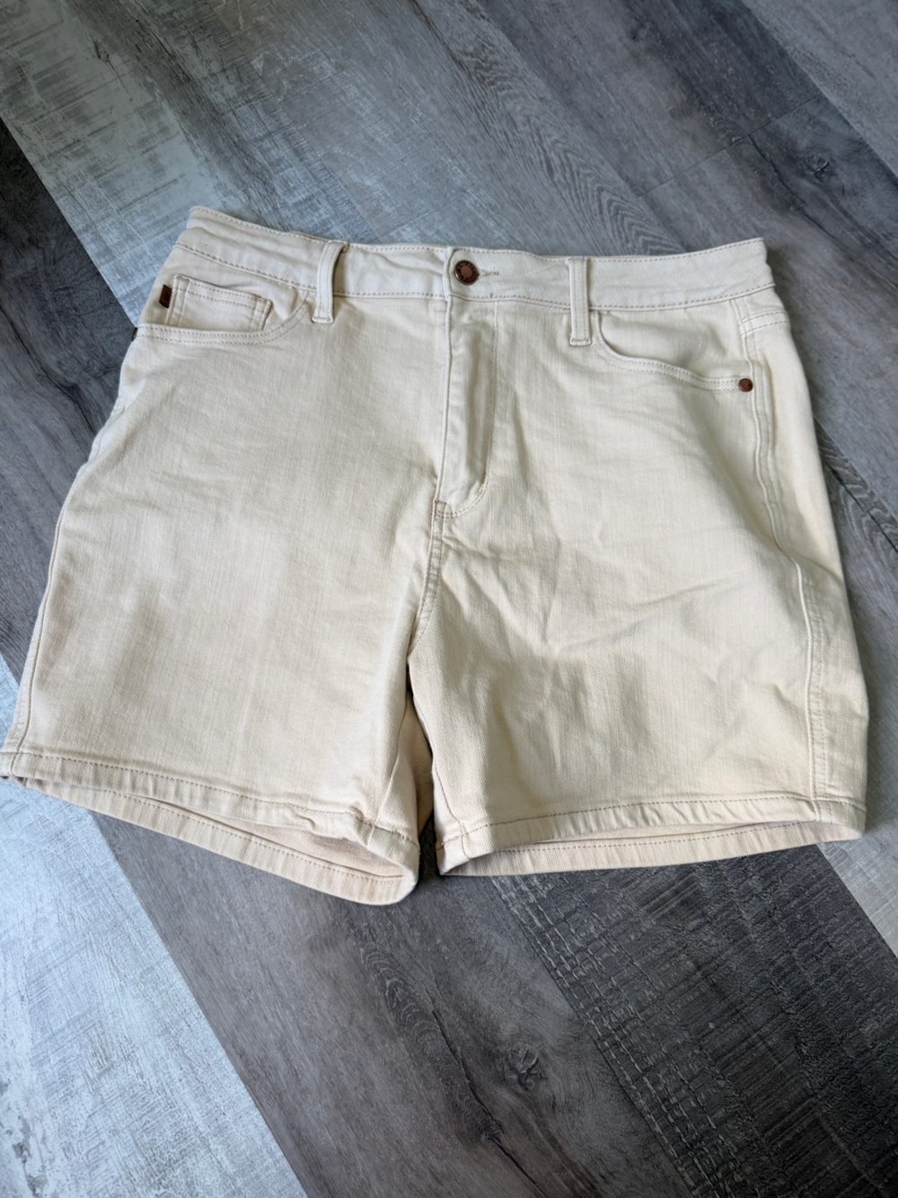 Judy Blue Cream Denim Shorts
